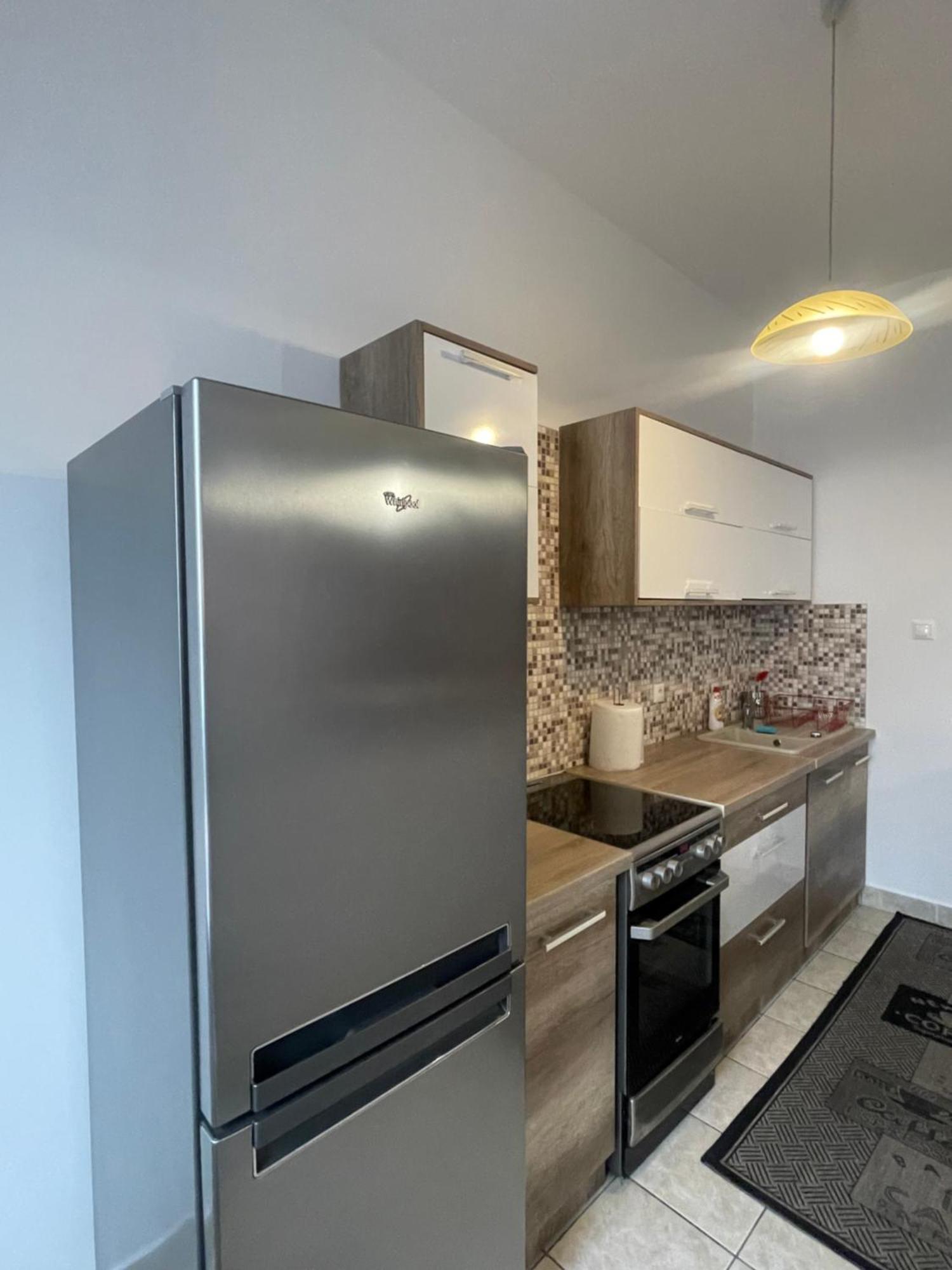 Palank Apartman Mosonmagyaróvár Exterior foto