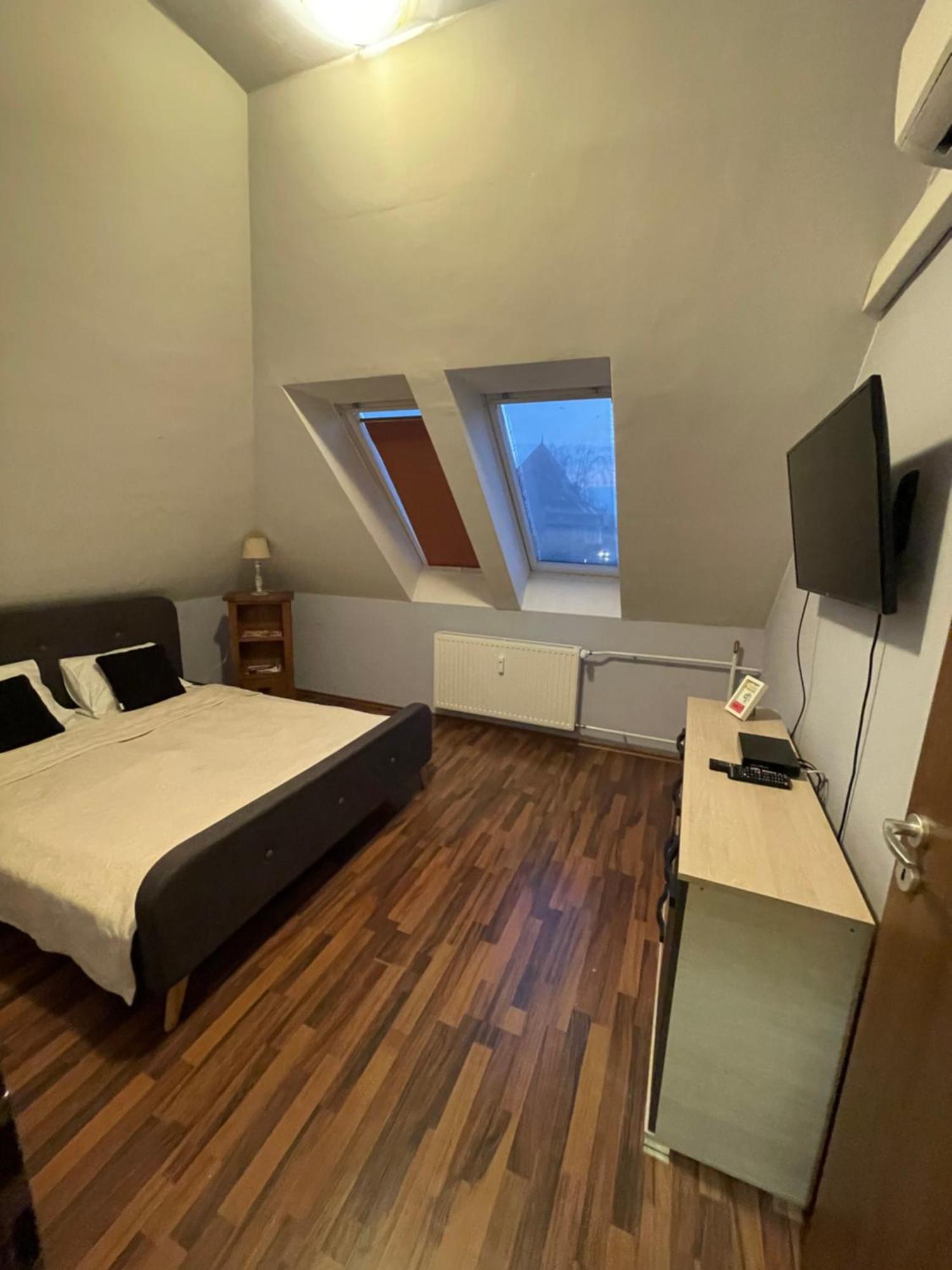 Palank Apartman Mosonmagyaróvár Exterior foto