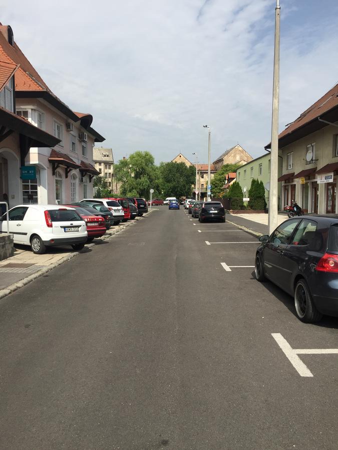 Palank Apartman Mosonmagyaróvár Exterior foto